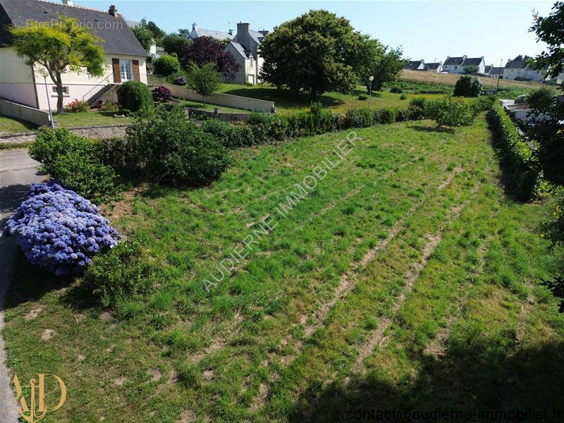 Terrain à PONT-CROIX