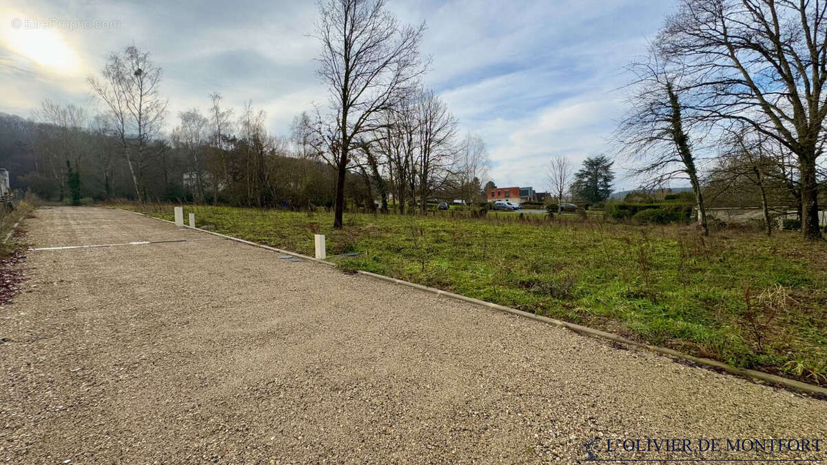 Terrain à CHEVREUSE