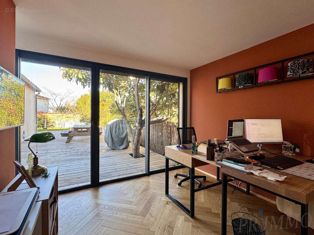 Maison à PUGET-SUR-ARGENS