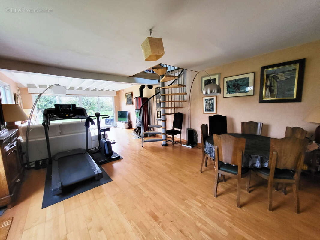 Maison à ARQUES-LA-BATAILLE