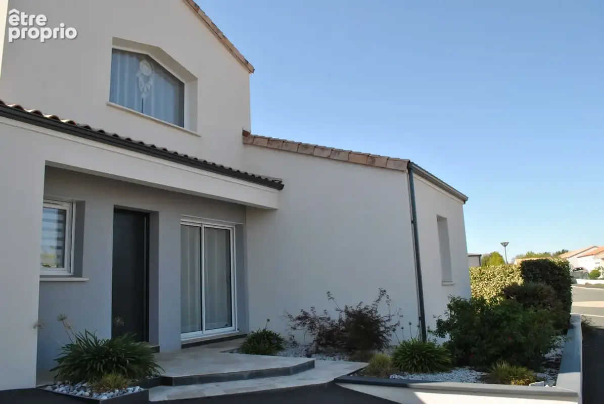 Maison à L'HERBERGEMENT