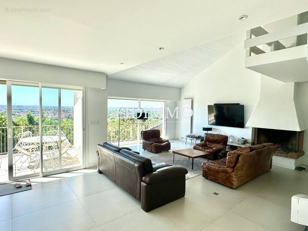 Maison à CHENNEVIERES-SUR-MARNE