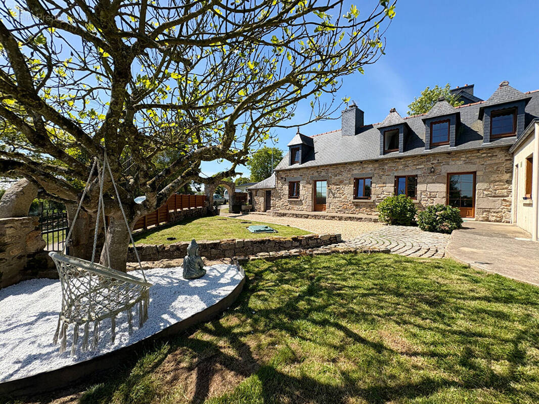 Maison à SAINT-DONAN