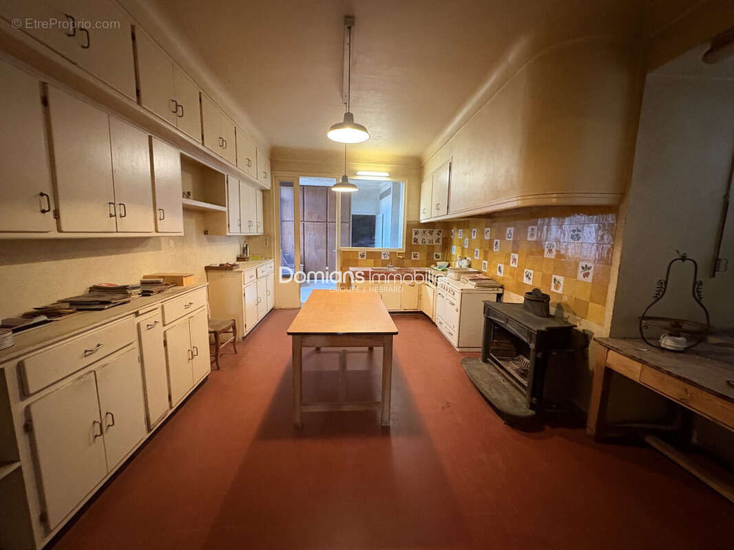 Maison 310 m² à Llupia  - photo 6