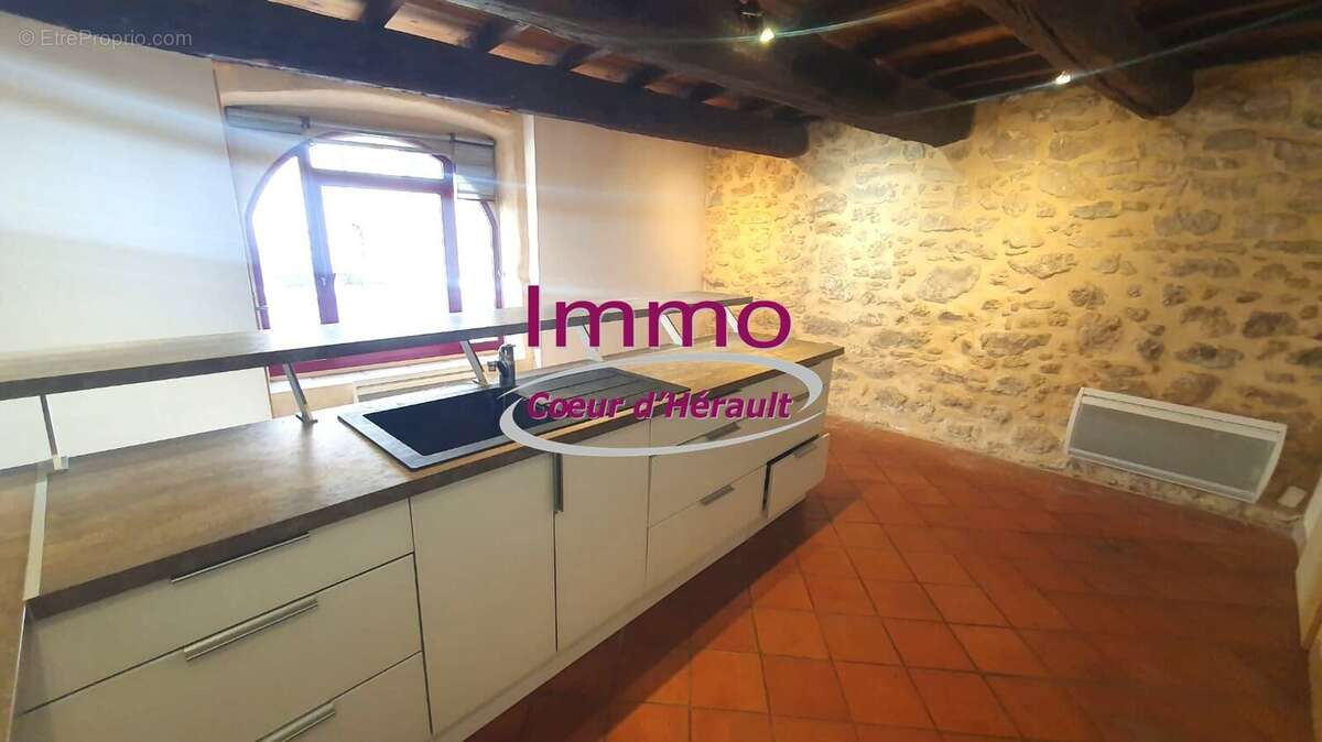 Maison à SAINT-FELIX-DE-LODEZ