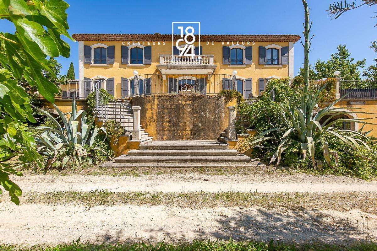 À vendre I Sud Luberon I Propriété I 1060m² - photo 4