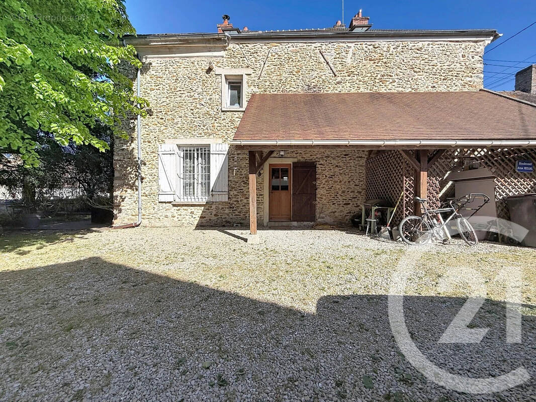 Maison à FONTENAILLES