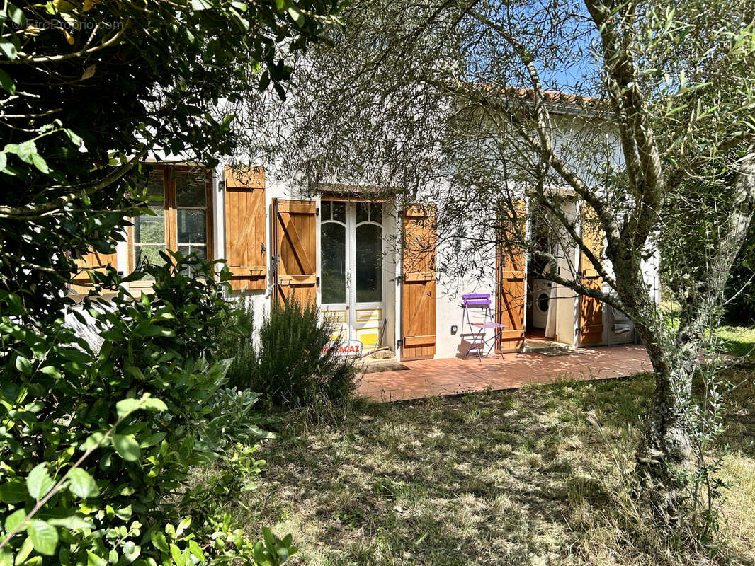 Maison à LAGRAULET-SAINT-NICOLAS