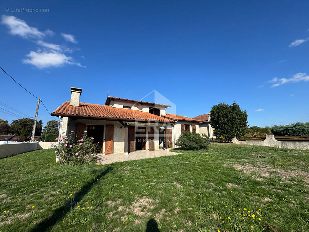 Maison à VIC-EN-BIGORRE