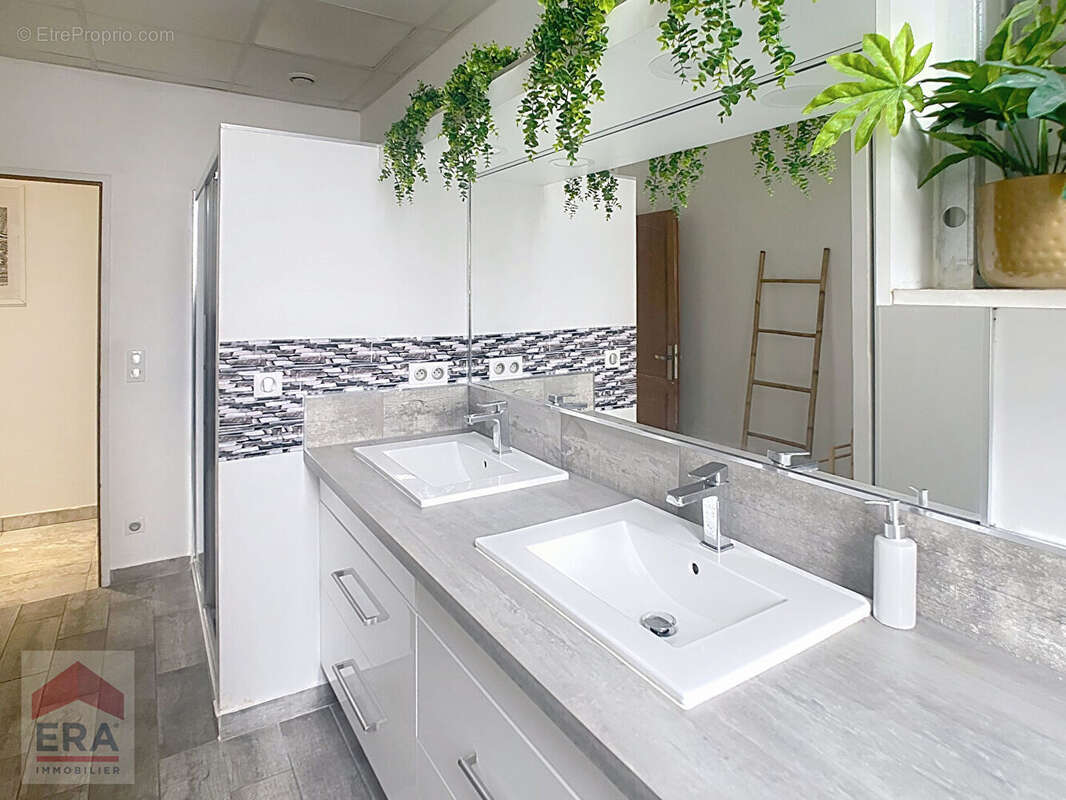 Appartement à MARSEILLE-14E