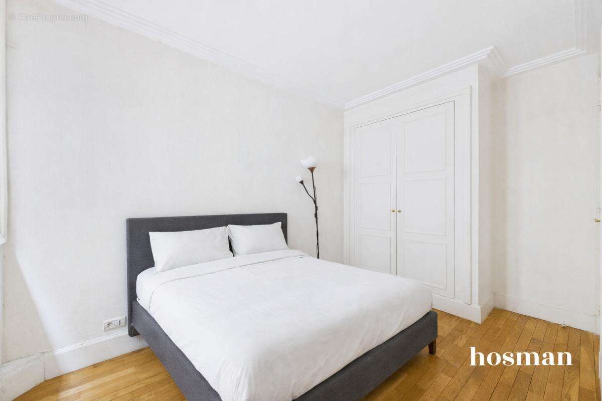 Appartement à PARIS-7E