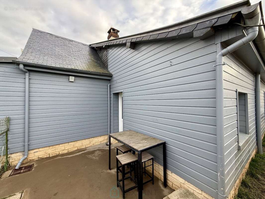 Maison à CALLENGEVILLE