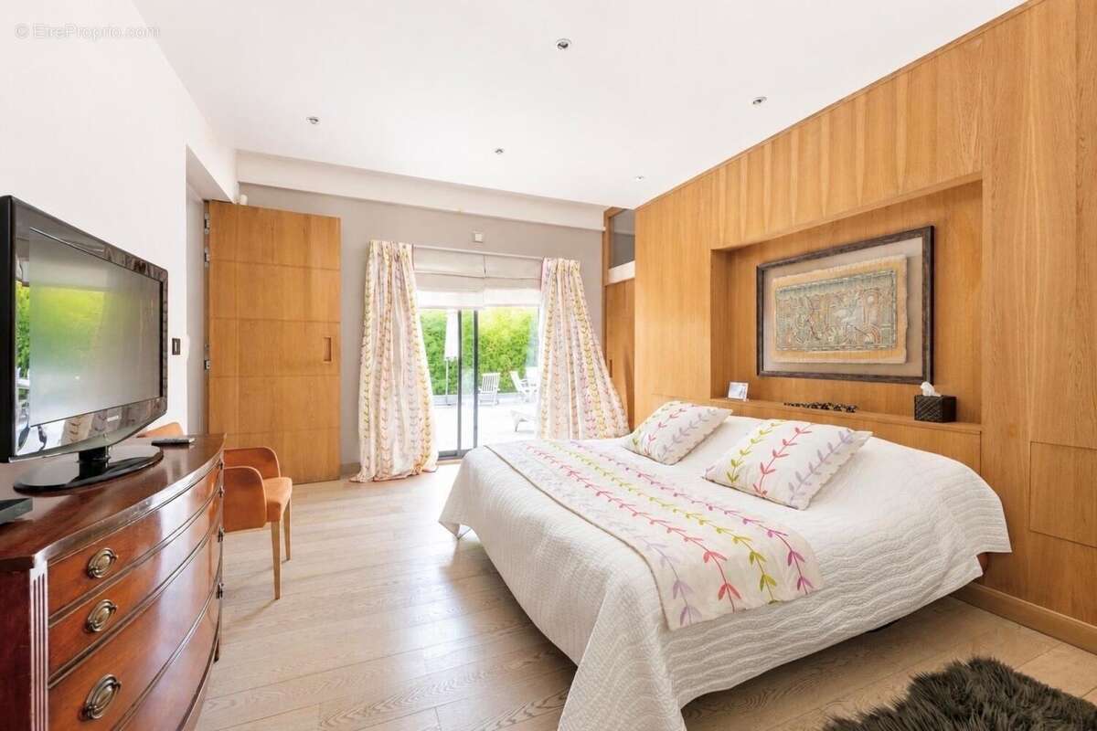 Maison 566 m² à Lamorlaye  - photo 6