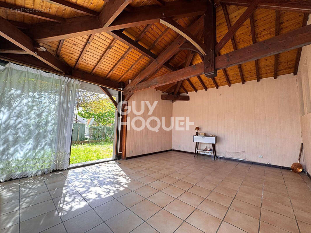 Maison 3 chambres avec jardin et garage à proximité du centre-ville d'Agen - photo 7