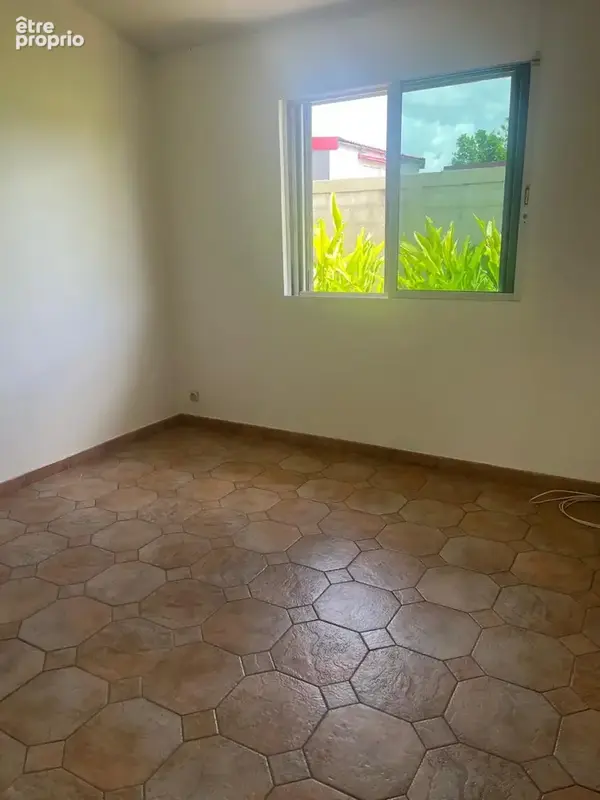 Maison individuelle T6 avec dépendances   La Jaille, Baie-Mahault (97122) - photo 6
