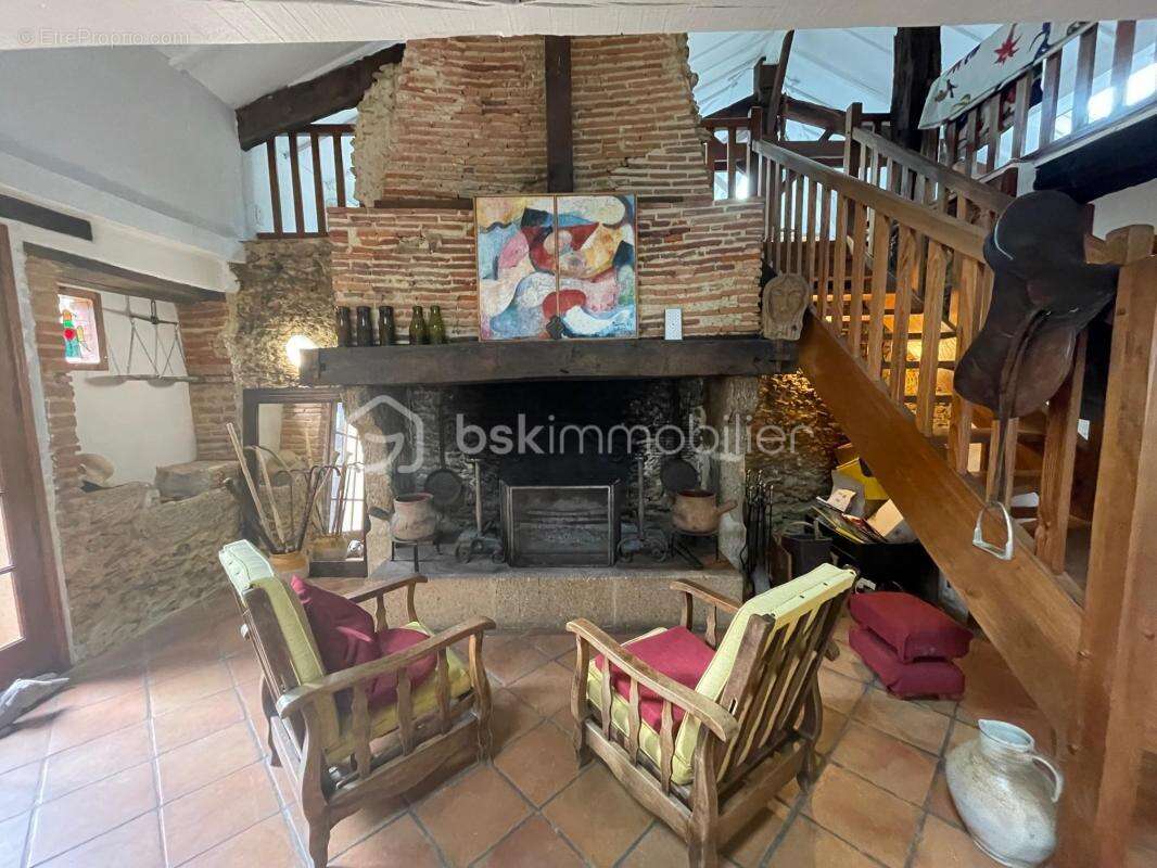 Maison à VILLENEUVE-DE-MARSAN