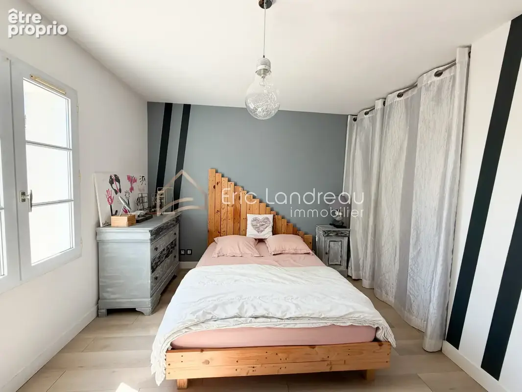 À quelques pas des commerces   Maison 3 chambres avec garage de 42 m2 et terrain clos de 798 m2 - photo 6
