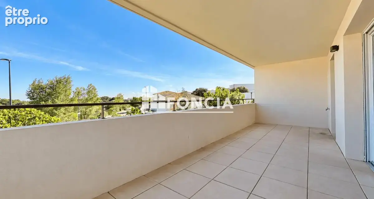 Exclusivite – appartement 3 pièces avec grande terrasse, double garage, parking et piscine - photo 3