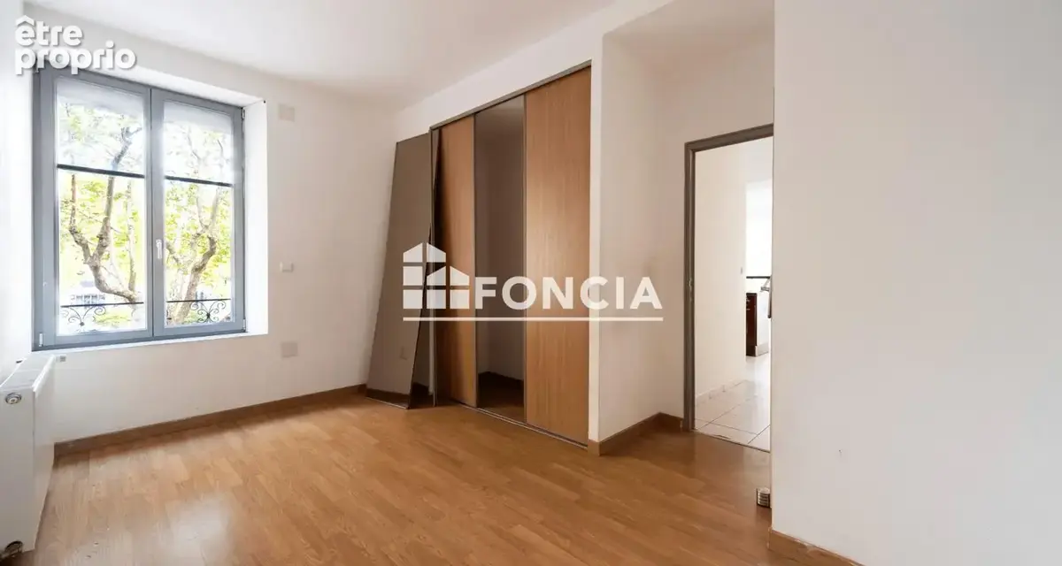 À VENDRE – Bel appartement F4 de 97 m² – À deux pas du centre-ville - photo 5