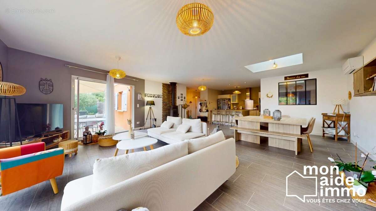 Maison à FARGUES-SAINT-HILAIRE