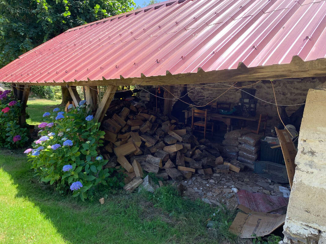 Maison à LA CROISILLE-SUR-BRIANCE
