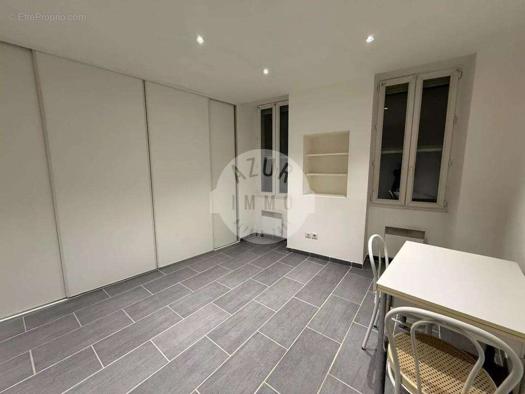Appartement à ROQUEVAIRE