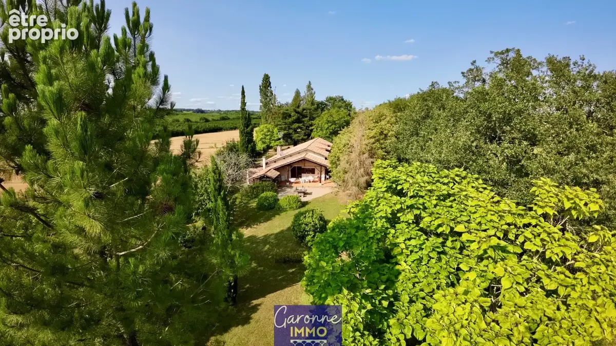 Propriété avec gîtes et piscine en pleine nature - photo 2
