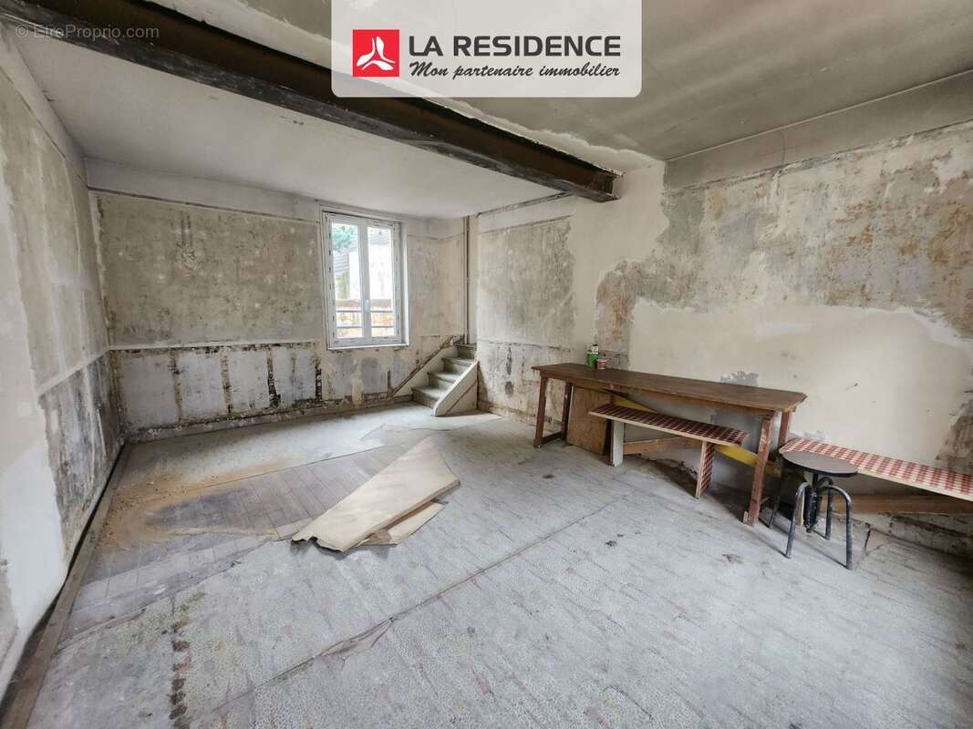 Maison à MONTIGNY-LES-CORMEILLES