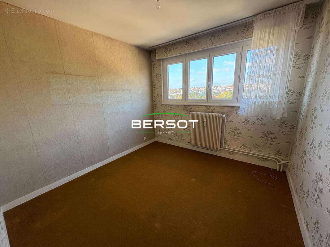 Appartement T5 à rénover avec balcon et garage ? Quartier des Vaites - photo 11