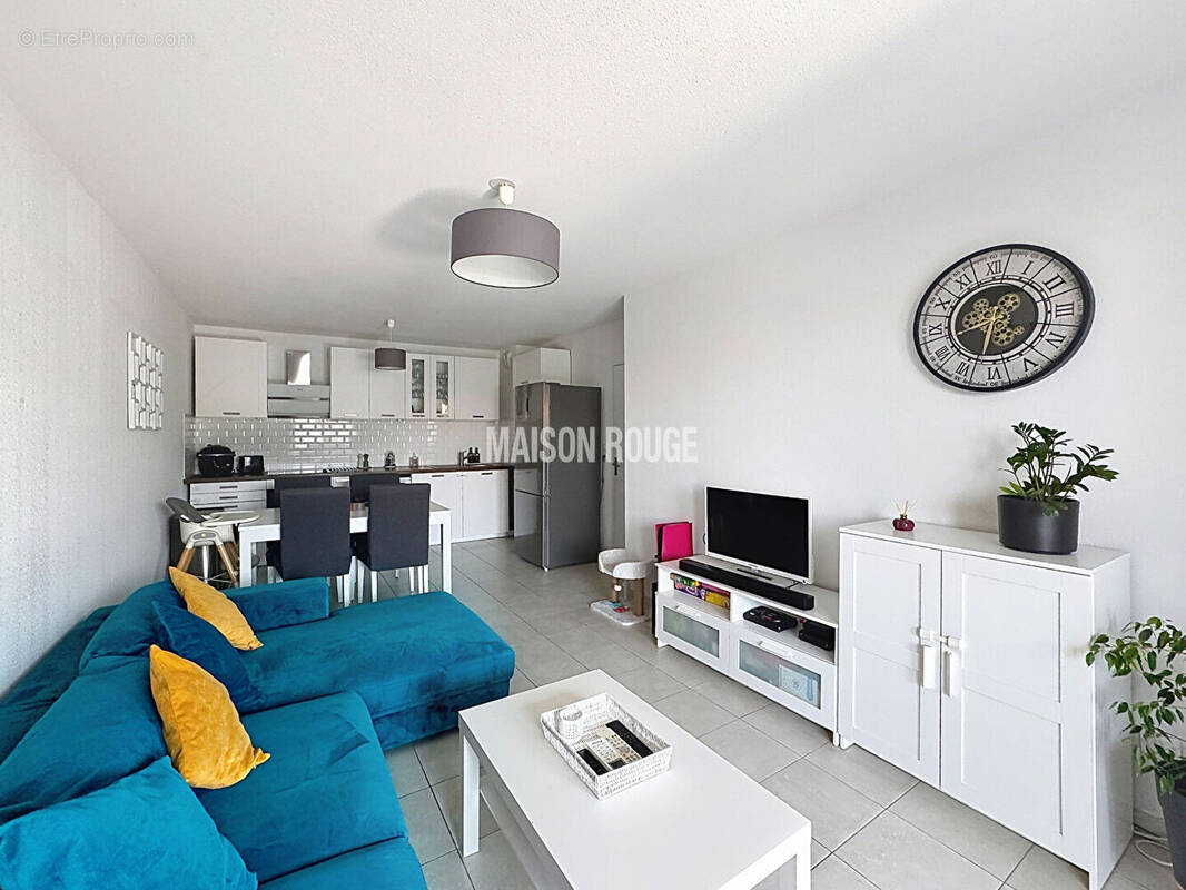 Appartement à ROQUEBRUNE-SUR-ARGENS