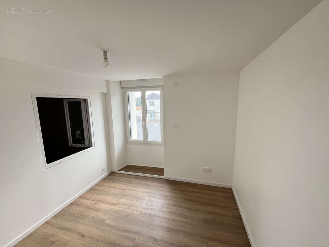 Maison à MONTREVAULT