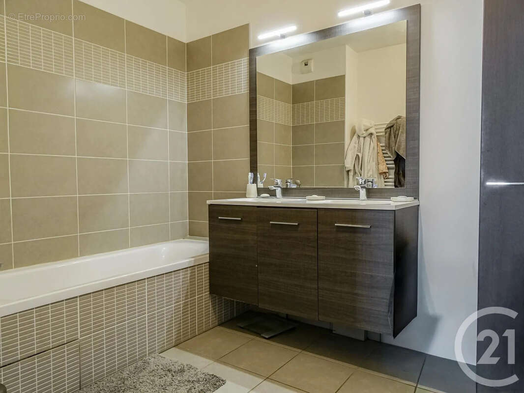 Appartement à LYON-8E