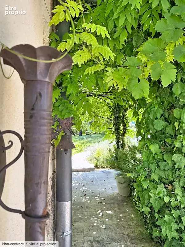 Propriété d'exception avec moulin du 19ème siècle, villa indépendante, 2 piscines sur 1,6 hectare - photo 18