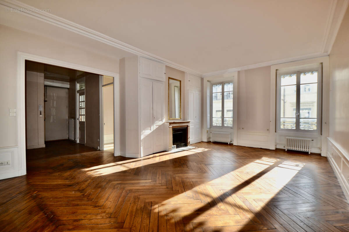 Appartement à LYON-1E