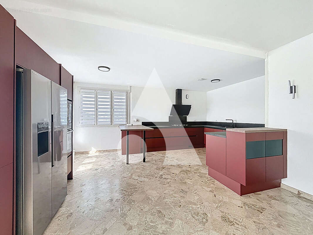 Maison à CHAMPFORGEUIL