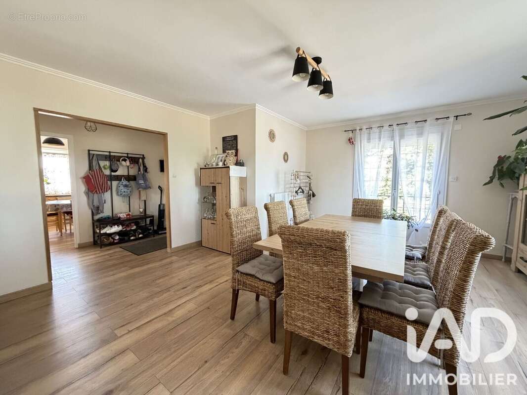 Maison 112 m² à Moreac  - photo 6