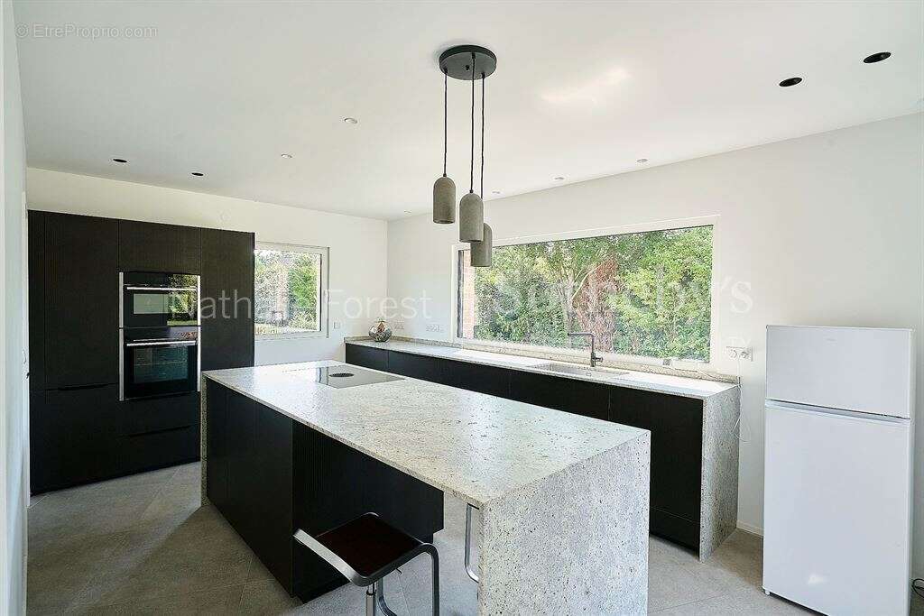 Croix résidentiel , secteur ultra recherché , superbe maison const  2025 , 5 ch sur 1026 m2 de terra - photo 9