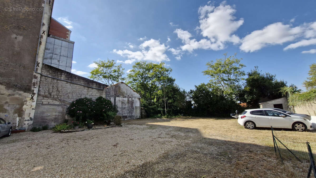 Appartement à MORTAGNE-SUR-GIRONDE