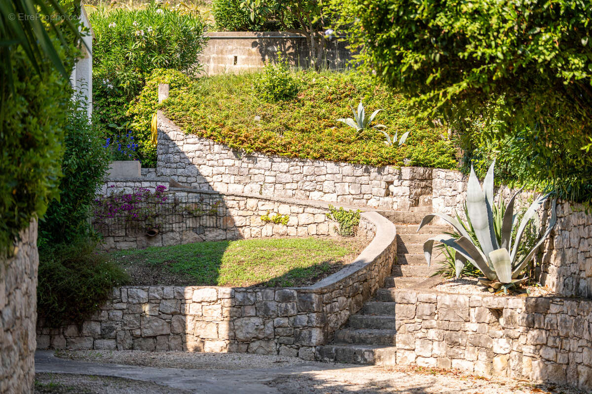 Maison à LA COLLE-SUR-LOUP