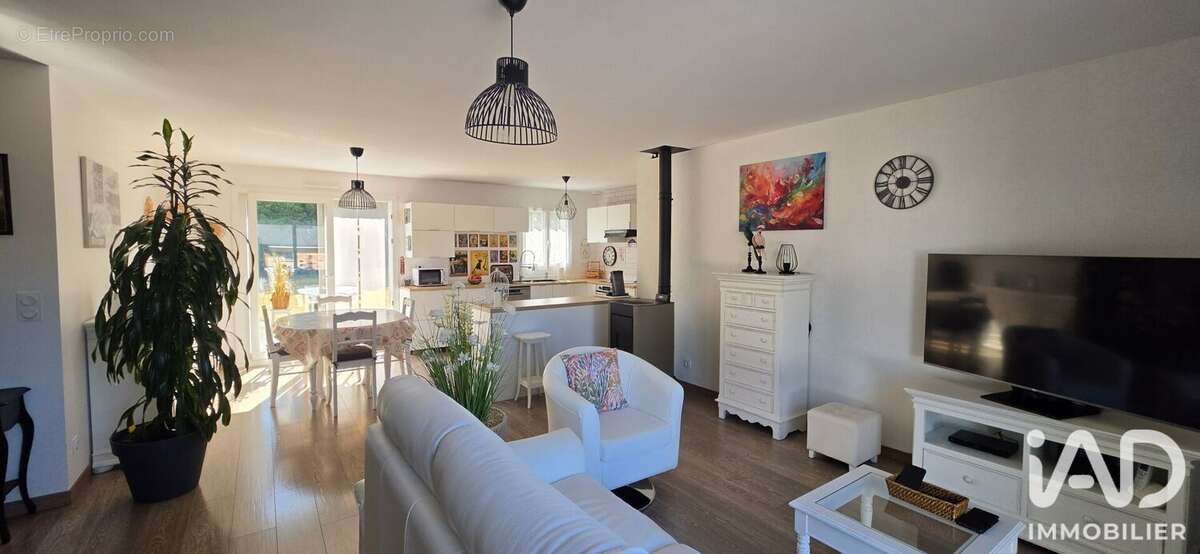 Maison 98 m² à Crugny  - photo 7