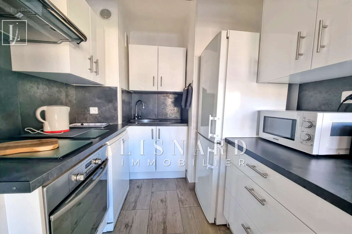 Appartement à VALLAURIS