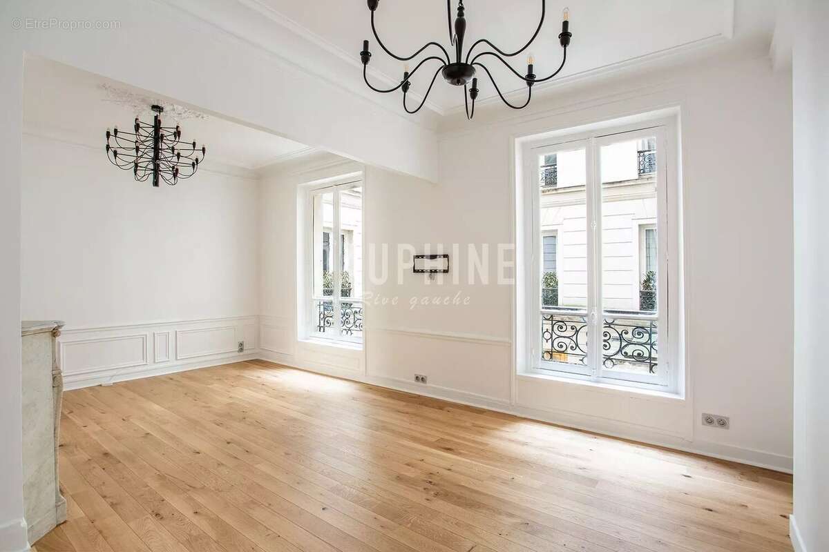 Appartement à PARIS-7E
