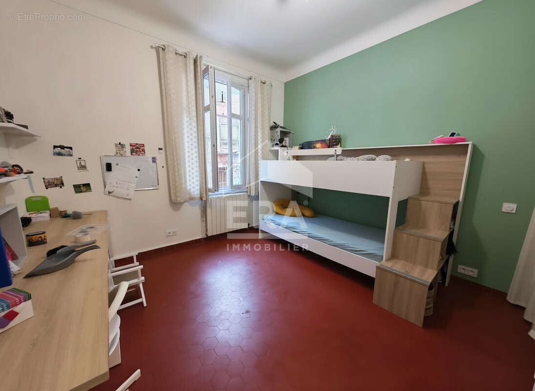 Appartement à MARSEILLE-5E