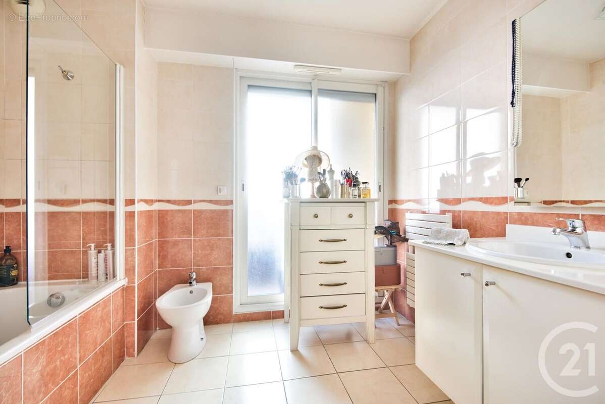 Appartement à BEAUSOLEIL