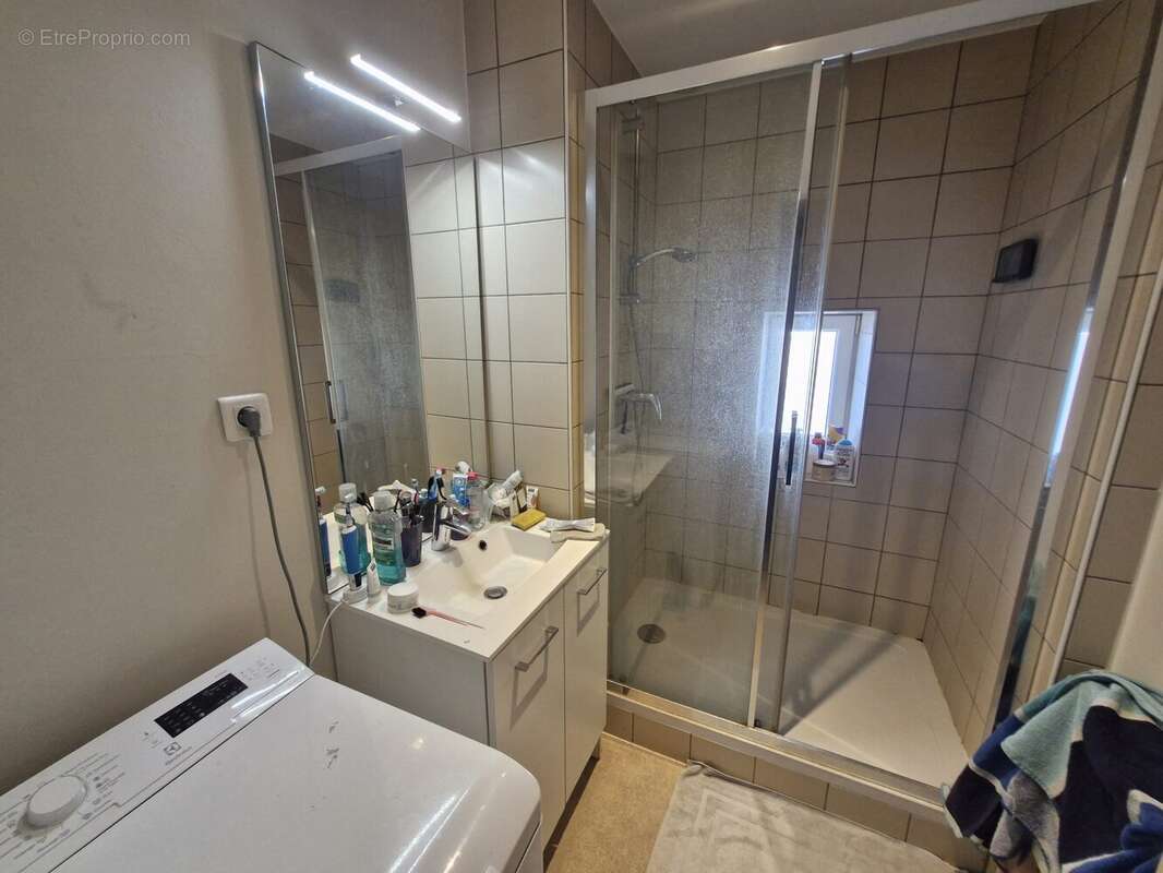 Appartement à LES BORDES