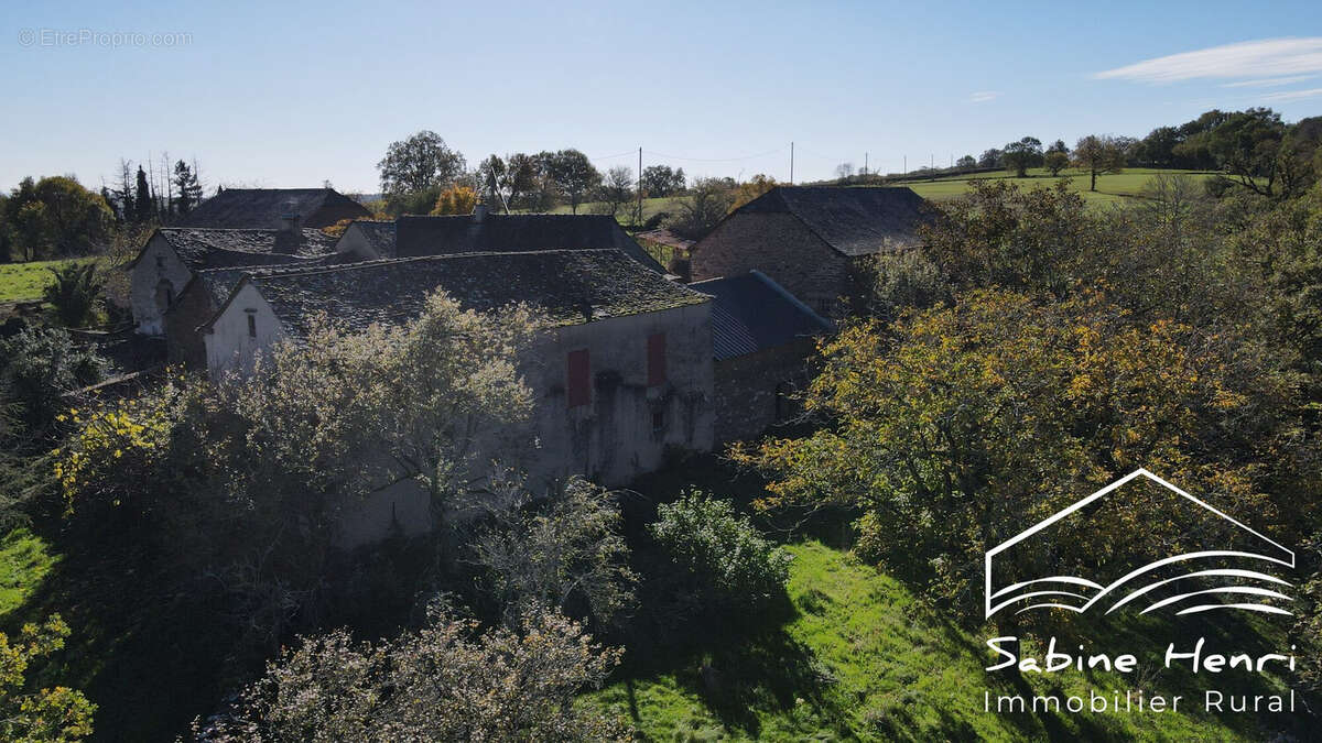 Maison à JOUQUEVIEL
