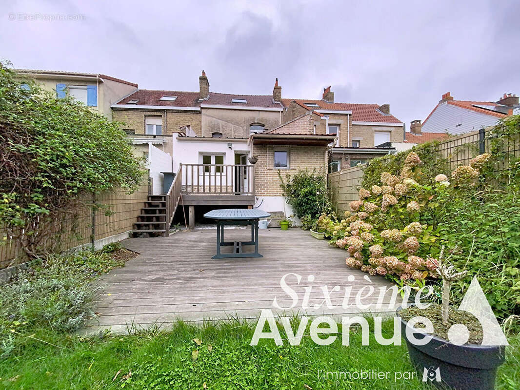 Maison à COUDEKERQUE-BRANCHE