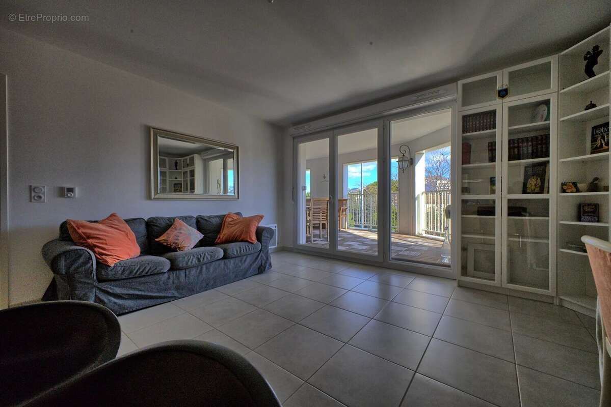 Appartement à MARSEILLE-9E