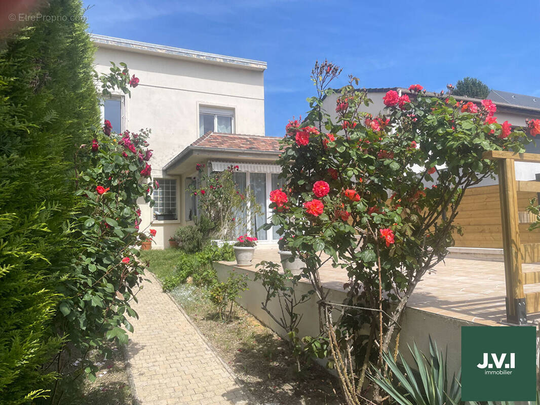 Maison à MONTMORENCY