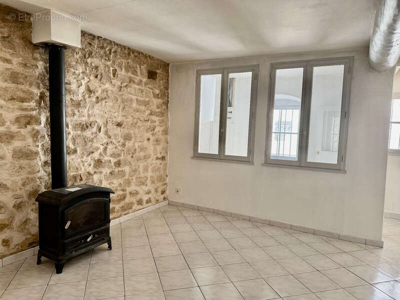 Maison de village 2 niveaux – Hameau calme Aix-en-Provence – Charme + Potentiel - photo 3